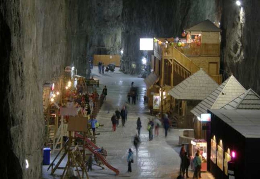 MIZA DIN SPATELE DISTRUGERII SALINEI PRAID. CINE VREA SĂ PUNĂ MÂNA PE RESURSELE ROMÂNIEI?