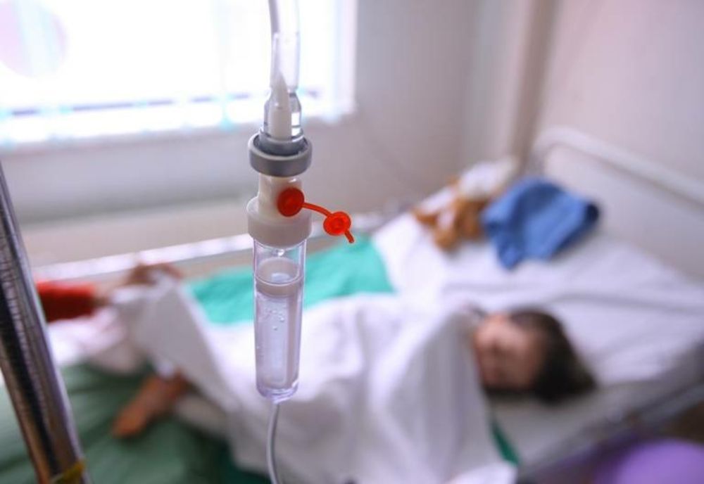 UN COPIL DE UN AN ȘI CINCI LUNI DINTR-O LOCALITATE DIN BOTOȘANI ÎN STARE GRAVĂ DUPĂ CE A BĂUT GAZ LAMPANT