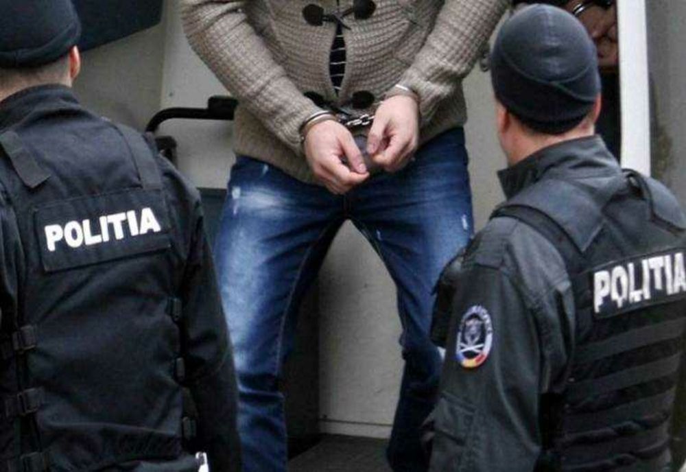 REȚINUT DE POLIȚIE PENTRU ÎNCĂLCAREA UNUI ORDIN DE PROTECȚIE ȘI AMENINȚARE ÎN FAMILIE