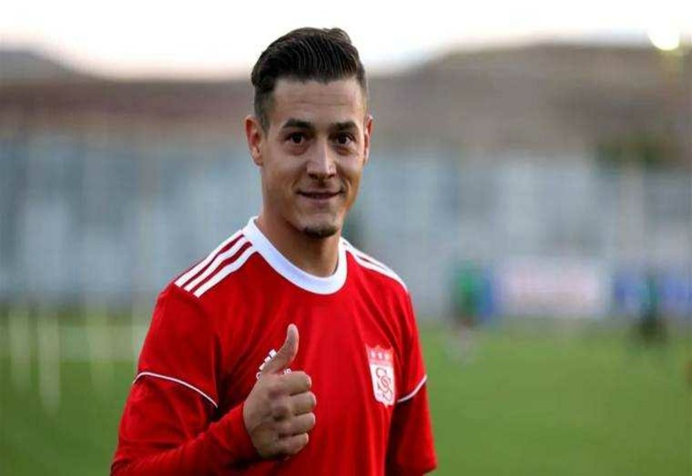 LOVITURĂ DE IMAGINE PENTRU FC MUSCELUL CÂMPULUNG: GABRIEL TORJE SEMNEAZĂ CU ECHIPA DIN LIGA 2