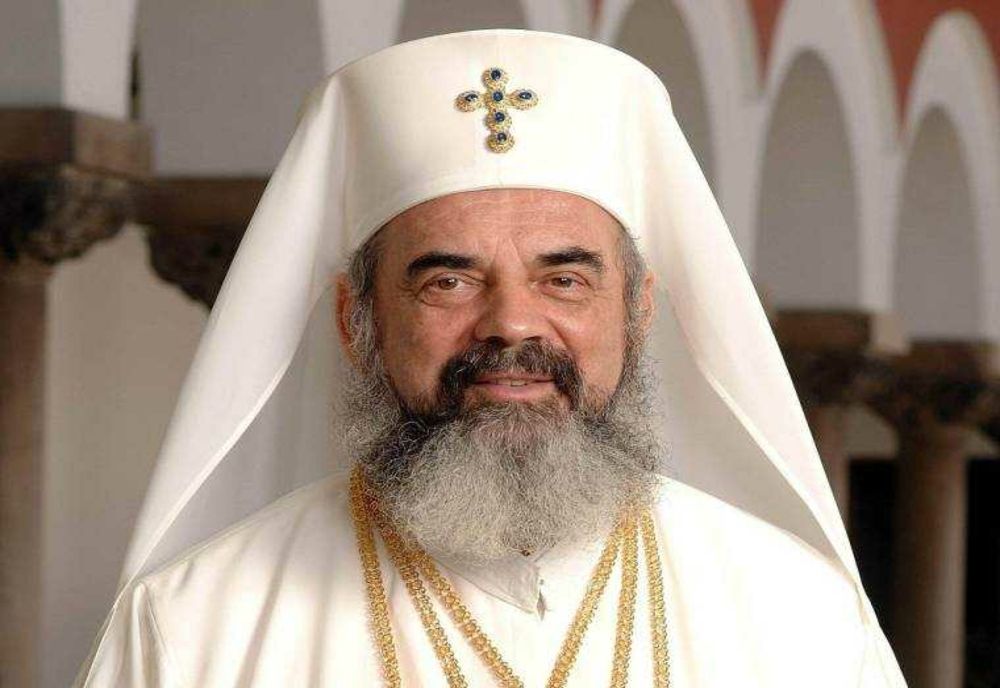 PATRIARHUL DANIEL, MESAJ DE CRĂCIUN: IISUS S-A SMERIT PE SINE PENTRU A ÎNĂLȚA OMENIREA