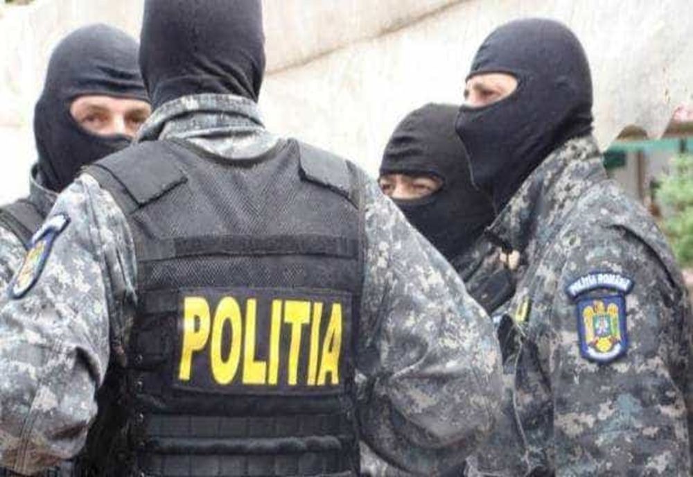 Zeci de percheziţii în 6 judeţe şi în Bucureşti, într-un dosar de evaziune fiscală . Prejudiciu estimat de 2 milioane de lei