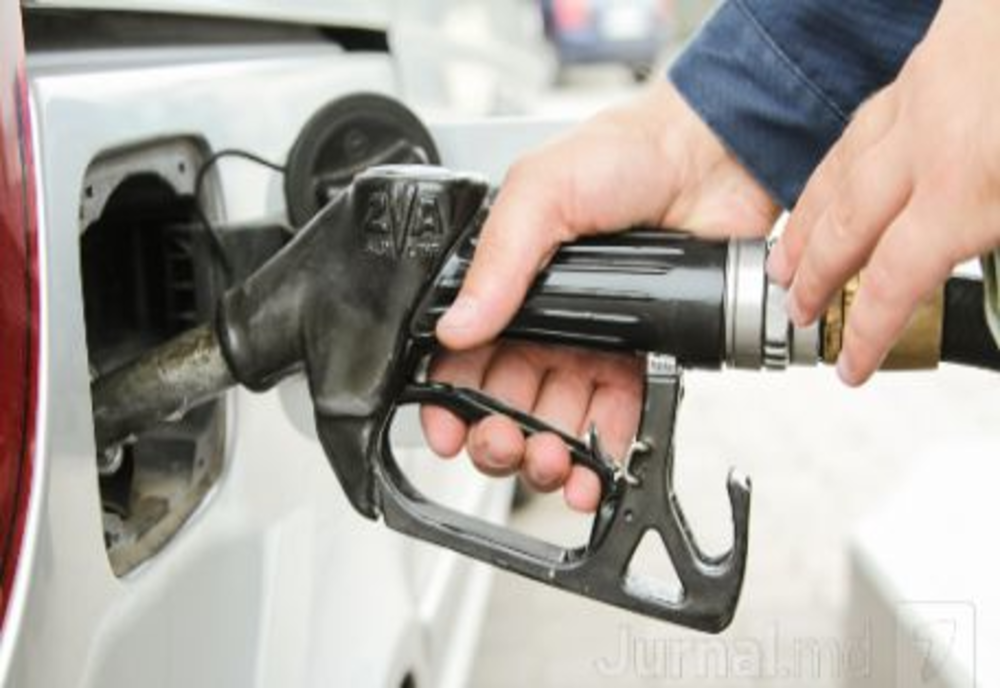 CARBURANȚII, MAI IEFTINI LA POMPĂ