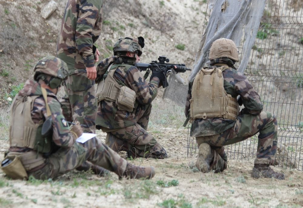 MAPN: DOI MILITARI AU FOST RĂNIȚI ÎNTR-UN POLIGON DIN BISTRIȚA-NĂSĂUD