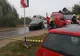 A depăşit în curbă provocând un accident cu descarcerare