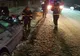 A intrat cu mașina într-un cap de pod. Trei persoane transportate la spital