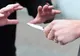 Un copil de 14 ani, amenințat cu briceagul în Pitești! Tâlharul a fost reținut