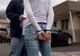 Minoră în arest după ce a furat o borsetă cu acte şi bani
