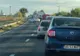 Femeie lovită de TIR după ce a coborât dintr-o maşină