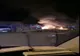 Video-Oamenii străzii au incendiat o mașină dând foc la gunoi
