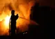 Un tânăr si- a incendiat locuinţa 