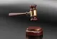 GREFIERII ȘI MAGISTRAȚII ÎN JUDECATĂ PENTRU MAJORAREA SALARIILOR