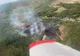 INCENDIU LA BASCOV: PESTE UN HECTAR DE VEGETAȚIE MISTUIT ÎNTR-UN FOC VIOLENT