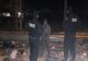 Oamenii străzii s-au încălzit cu ceai de la poliţiştii locali