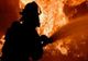 INCENDIU LA CULMEA: POMPIER RĂNIT DUPĂ CE AUTOSPECIALA A FOST MISTUITĂ DE FLĂCĂRI